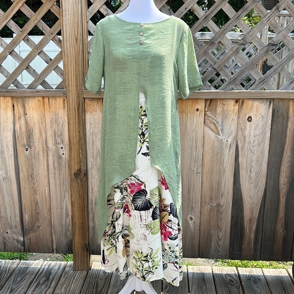 Beautiful Layered Gauze Dress Size Large